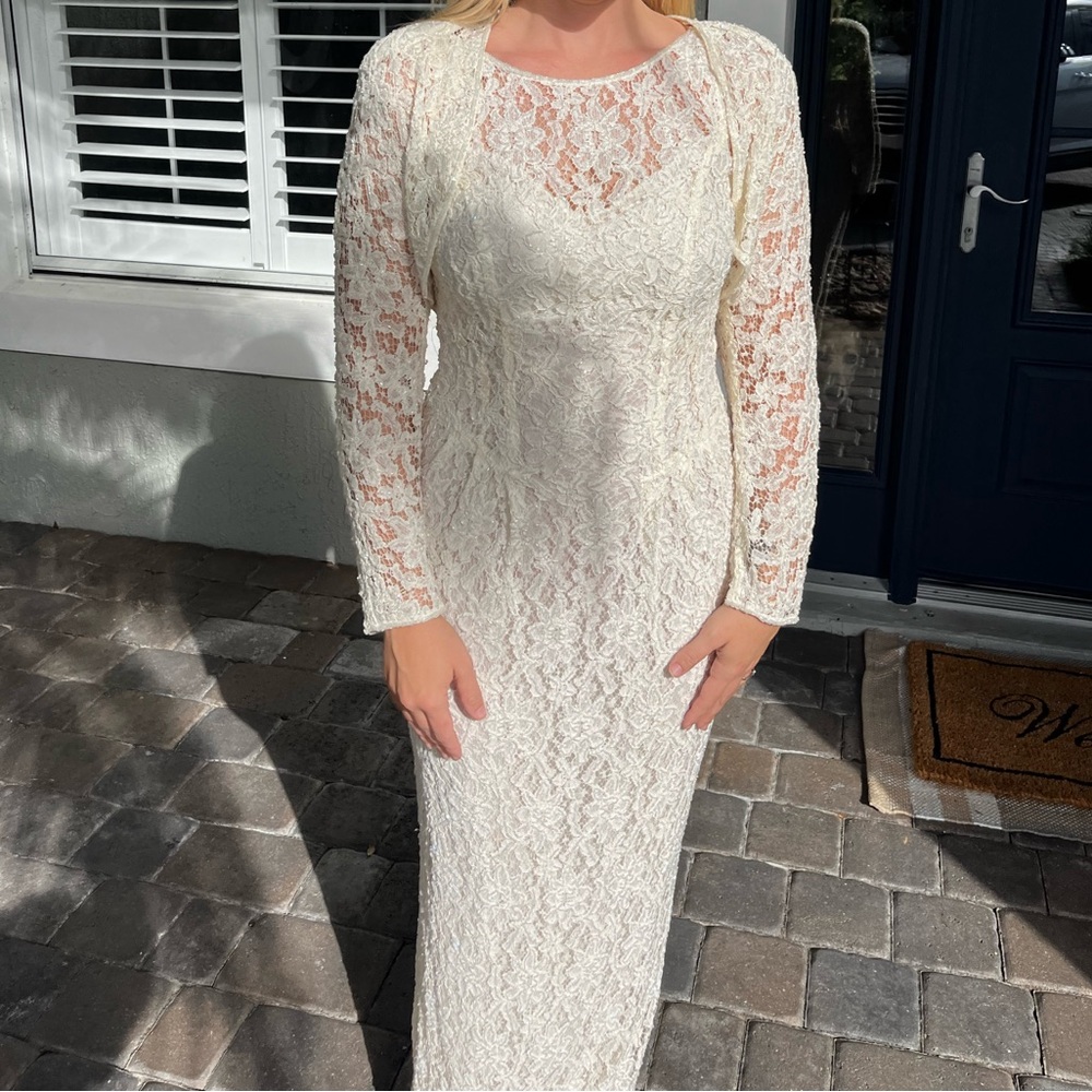 Vintage Ivory Beaded Lace Wedding Dress Bridal Gown Size 4 - Picture 2 of 15